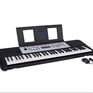 Yamaha electronic keyboard